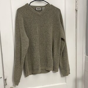 Women’s East Island sweater